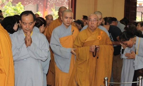Tp.HCM: Đạo tràng chùa Phổ Quang cúng dường bát hội