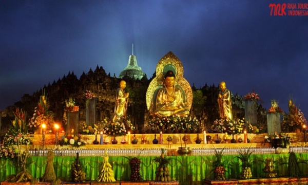 Indonesia: Đại lễ Phật đản tổ chức tại di tích Phật giáo Borobudur 