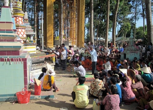 Lễ cầu siêu của người Khmer Nam bộ