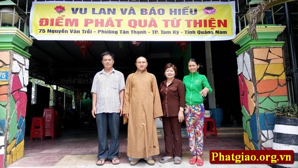 Quảng Nam: Phật tử làm từ thiện mùa Vu lan báo hiếu PL.2560