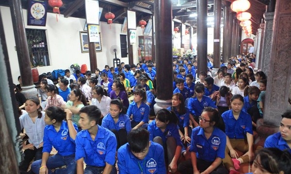 Hà Nội: Hơn 700 bạn trẻ tham gia đại lễ Vu Lan báo hiếu tại chùa Đào Xuyên