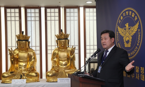 Hàn Quốc điều tra bắt giữ kẻ buôn lậu, thu hồi 11 bức tượng Phật cổ
