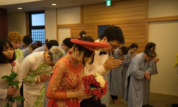 Nhật Bản: Lễ hằng thuận cho đôi phật tử người Việt tại chùa Nisshinkutsu