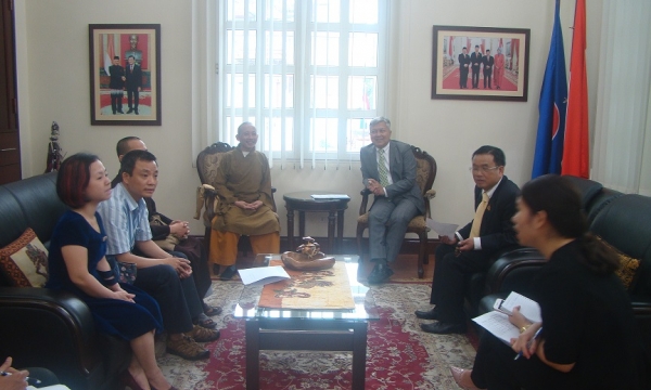Đại sứ Indonesia quan tâm tìm hiểu về lễ Phật đản tại Việt Nam
