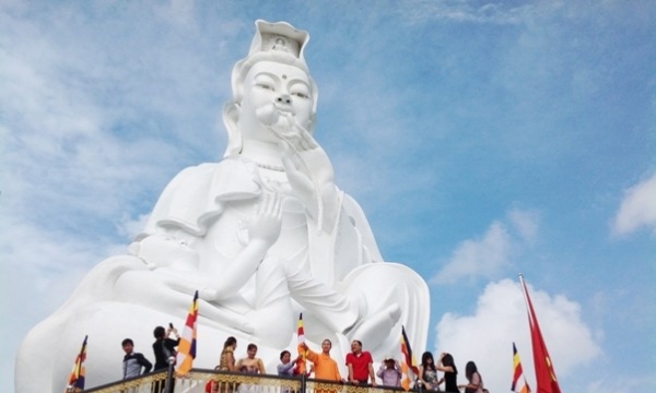 Vĩnh Long: Kỷ lục Phật tượng Quan Âm Thị Kính bồng trẻ lớn nhất Việt Nam