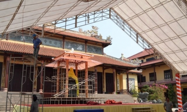 TT.Huế: Không khí chuẩn bị cung nghinh tượng Phật hoàng Trần Nhân Tông tại chùa Từ Đàm