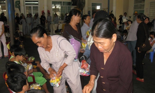 Quảng Nam: Đạo tràng chuyên tu niệm Phật làm từ thiện
