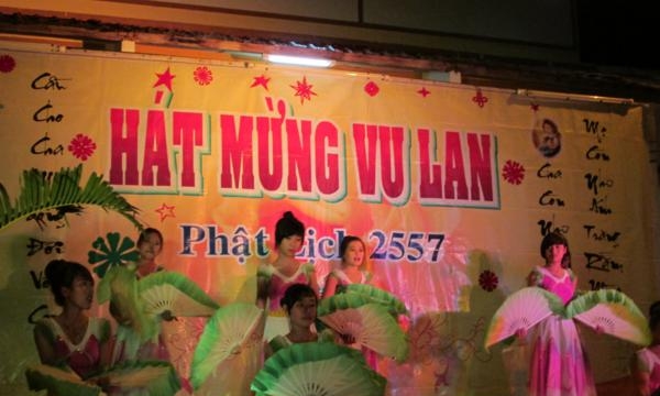 Lâm Đồng: Đêm văn nghệ 'Mẹ là quê hương' tại chùa Bửu Thọ 