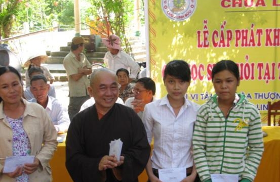 Quảng Nam: Trao tặng học bổng cho học sinh nghèo xã Tam Thăng, Tp.Tam Kỳ 