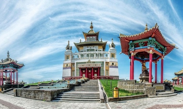 Những ngôi đền Phật giáo đẹp đến ngỡ ngàng ở Nga