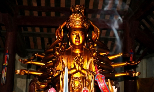 Đến chùa Phúc Mỹ ngắm tượng Phật 24 tay độc đáo