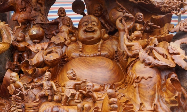 Tượng Phật Di Lặc giá hơn 1 tỷ ở chợ Tết xứ Thanh