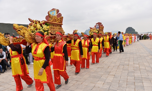 Tưng bừng Lễ hội Xuân chùa Tam Chúc