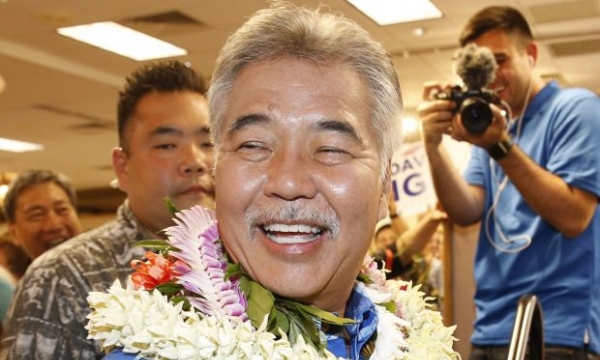 Thống đốc Hawaii ảnh hưởng bởi 'kiên trì, tập trung và không bị phân tâm' trong giáo lý Phật đà