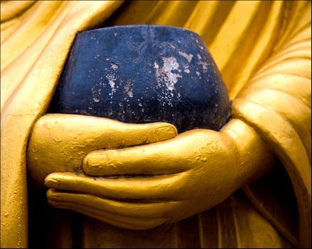 Dụng ý của Phật Tổ khi yêu cầu Đường Tăng phải trao Bát vàng trước khi nhận Chân kinh