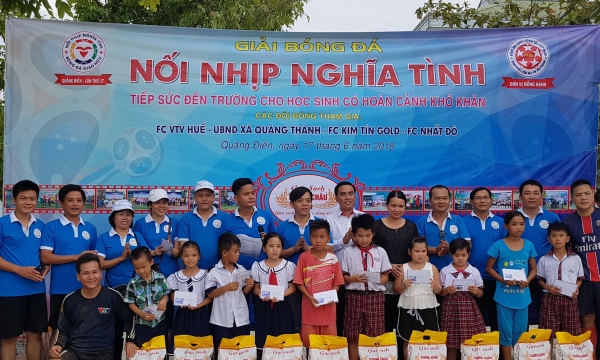 Giải bóng đá nuôi ước mơ đến trường cho HS-SV nghèo tại Huế