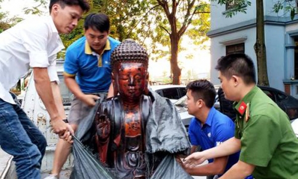 Bắt băng đạo chích chuyên nghiệp trộm Phật 600 năm tuổi tại chùa Pháp Vân