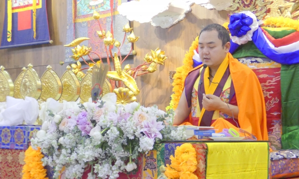 Đức Nhiếp chính vương Gyalwang Dokhampa cử hành Pháp hội