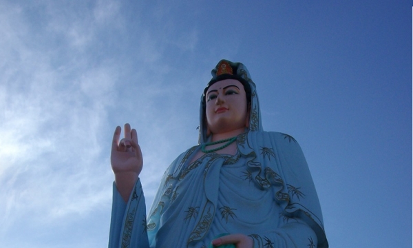 Đầu năm thăm chùa Vân An ở Bạc Liêu