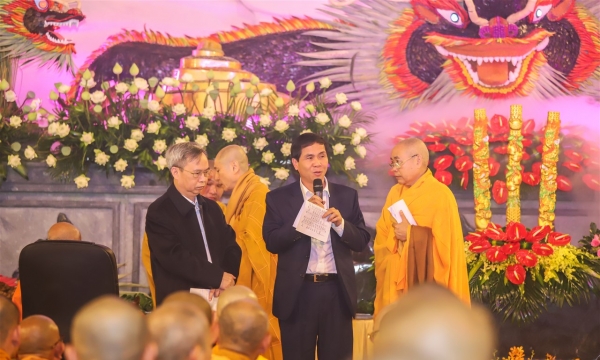 Tấm lòng ông Thứ trưởng đến dự Đại lễ Phật Thành Đạo tại Thiền tôn Phật Quang