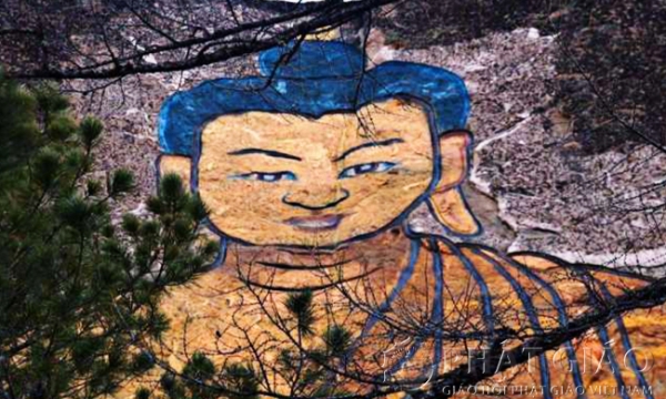 Bức họa Phật Thích Ca khắc trên vách đá lớn nhất tại Nga