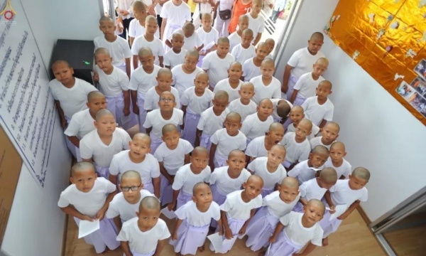 10 nghìn trẻ em Thái Lan xuất gia gieo duyên nhân lễ Phật Đản