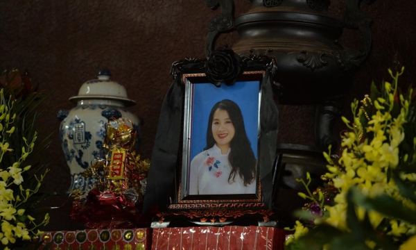 Lễ tang đẫm nước mắt của nạn nhân vụ tai nạn ở Hầm Kim Liên