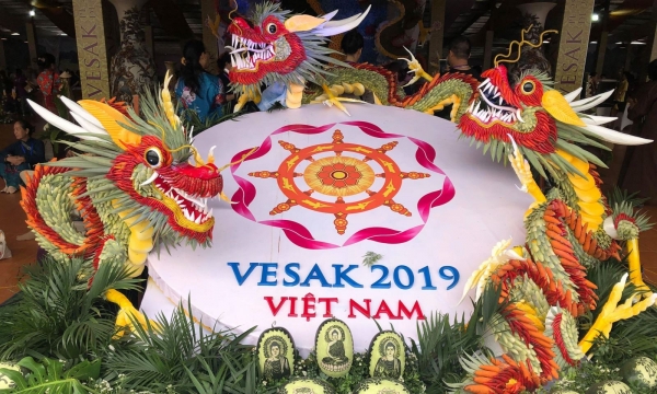 Các mặt hàng thủ công mỹ nghệ được trưng bày tại Đại lễ Phật đản Vesak 2019