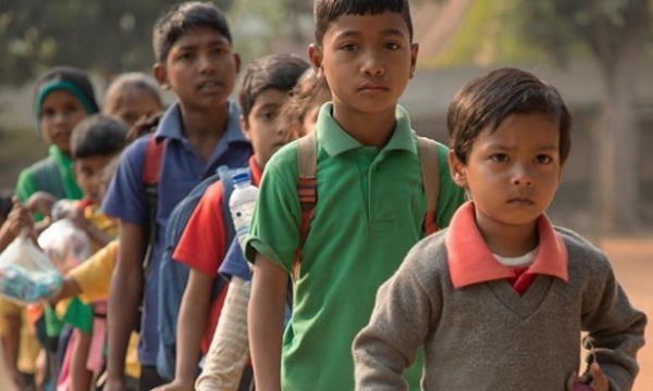 Độc đáo ý tưởng của một trường học ở Ấn Độ nhận rác thải nhựa thay học phí