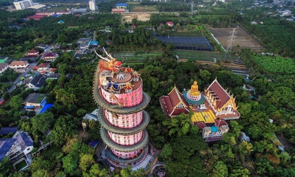 Kiến trúc độc đáo của ngôi chùa Wat Samphran, Thái Lan