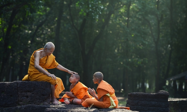 Suy nghiệm lời Phật: Chớ xem thường trẻ nhỏ