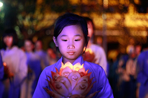 Giáo dục lòng vị tha cho giới trẻ hiện nay từ góc nhìn Phật giáo