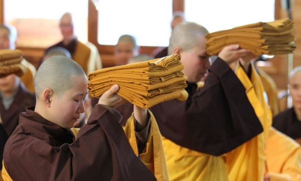 Lời Phật dạy về Y phục