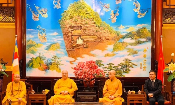 Phái đoàn GHPGVN sang thăm và làm việc tại Trụ sở Hiệp hội Phật giáo Trung Quốc