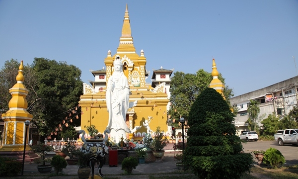 Chùa Bàng Long: Ngôi chùa Việt được xây dựng đầu tiên tại Lào