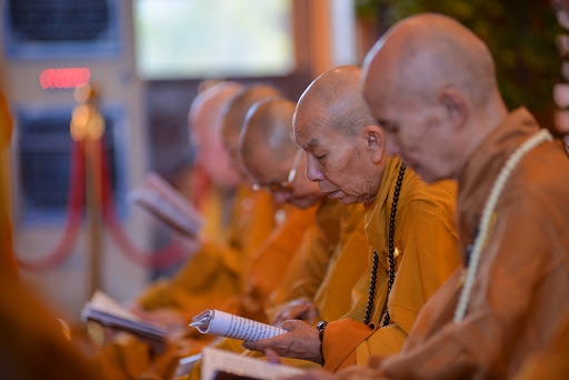 TƯGH yêu cầu Tăng Ni, Phật tử cấm túc tại chùa để chống dịch
