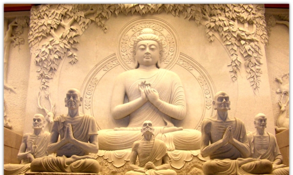 Ý nghĩa các ấn tướng qua hình tượng của Đức Phật