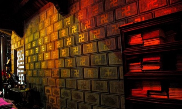 Ngôi chùa có hệ thống tường xây khắc nhiều chữ Vạn nhất Việt Nam