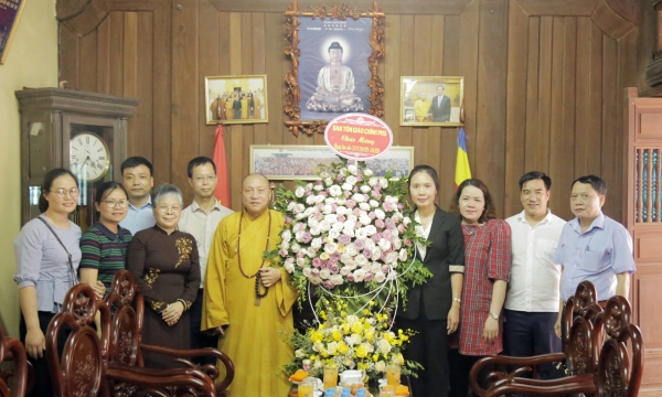 Ban Tôn giáo Chính phủ đến thăm và chúc mừng HT. Thích Gia Quang nhân ngày Báo chí Cách Mạng Việt Nam