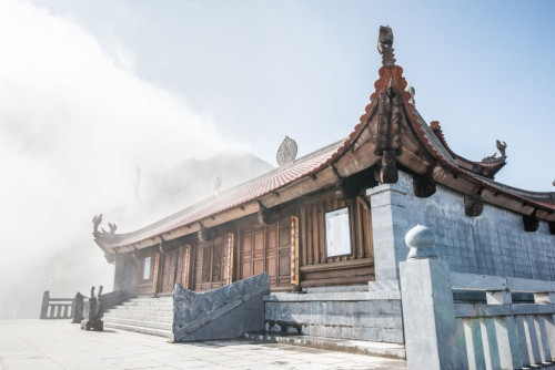 Kiến trúc tâm linh thuần Việt trên đỉnh Tây Bắc