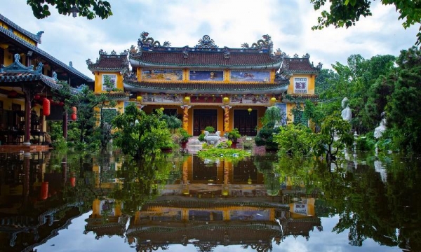 Nhiều chùa bị cô lập, ngập sâu trong nước tại Quảng Nam
