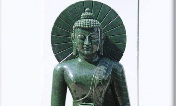 Chùa Quỳnh Lâm cung rước tượng Phật Thích Ca bằng ngọc nguyên khối nặng 3,8 tấn