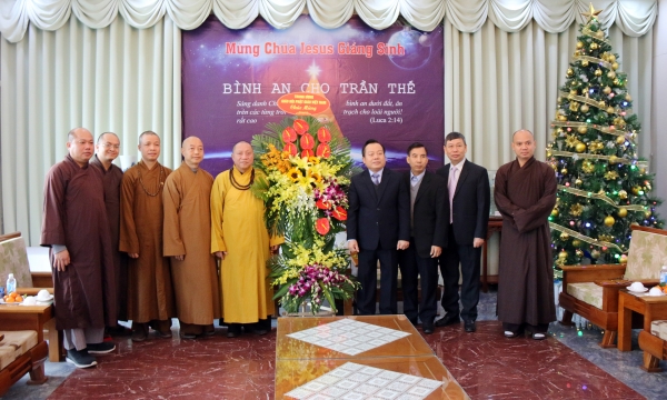 TƯ GHPGVN thăm và chúc mừng lễ Giáng sinh Hội thánh Tin Lành Việt Nam