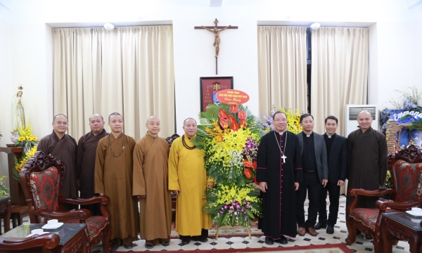 TƯ GHPGVN đến thăm chúc mừng đồng bào Công giáo ngày lễ Giáng sinh 2020