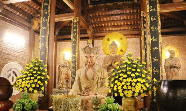 Chụp ảnh tượng Phật trong chùa, nên hay không?