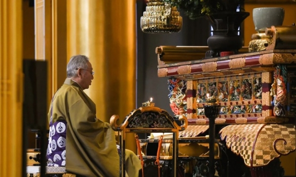 Lễ cầu siêu, tập thiền qua mạng tại các ngôi chùa Nhật Bản