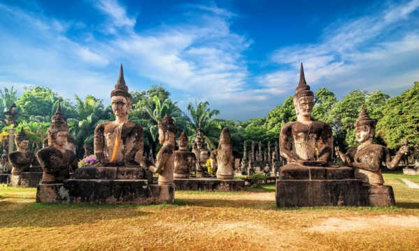 Độc đáo vườn tượng Phật Wat Xiengkuane tại Lào