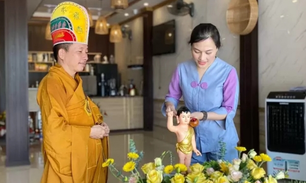 Nghệ An: Tổ chức lễ Phật đản tại V-Cup Coffee House