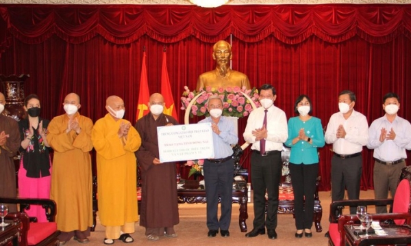 Trung ương GHPGVN tặng tỉnh Đồng Nai 10.000 túi thuốc, vật phẩm y tế điều trị bệnh nhân F0