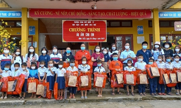 Ấm áp “Tết vì người nghèo và nạn nhân chất độc da cam”-Tết yêu thương ở Hương Trà